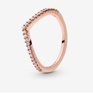 Pandora rose gold ring